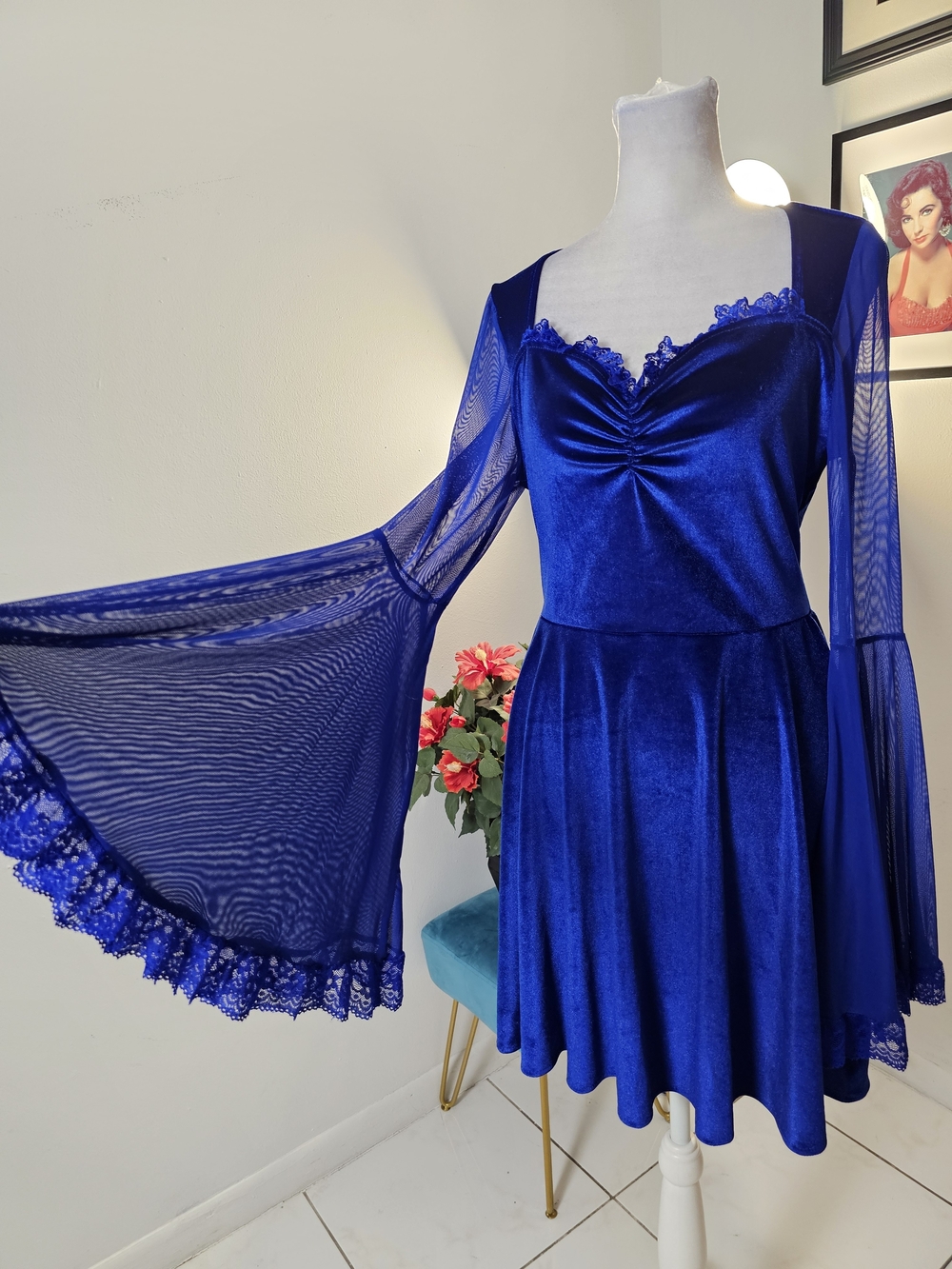 SHEIN Royal Blue Velvet Lace-Trim Long Sleeve Fit & Flare Dress